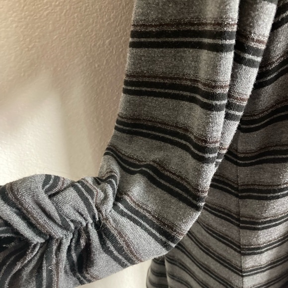 ❤️$5 BUNDLE SALE Maurices cowlneck top - Picture 4 of 7